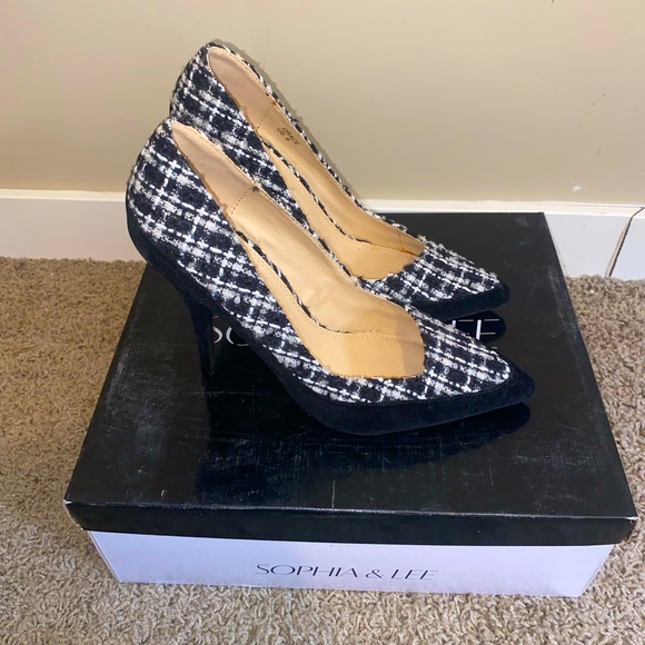 Signature Asymmetrical Plaid high heels - Picture 2 of 5